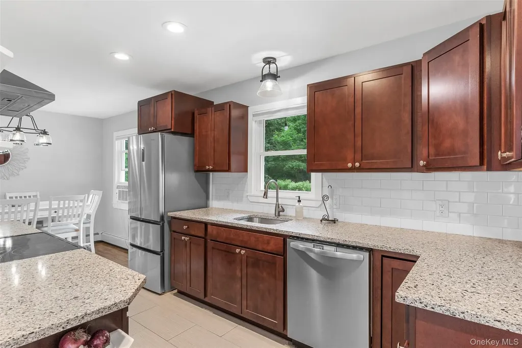 222 Queens Highway Kerhonkson NY 12446