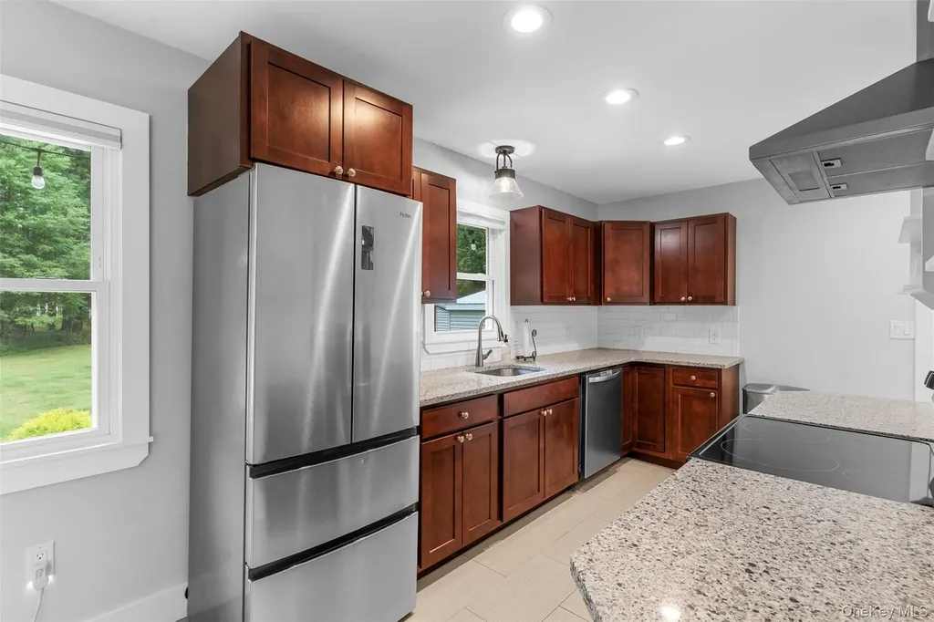 222 Queens Highway Kerhonkson NY 12446