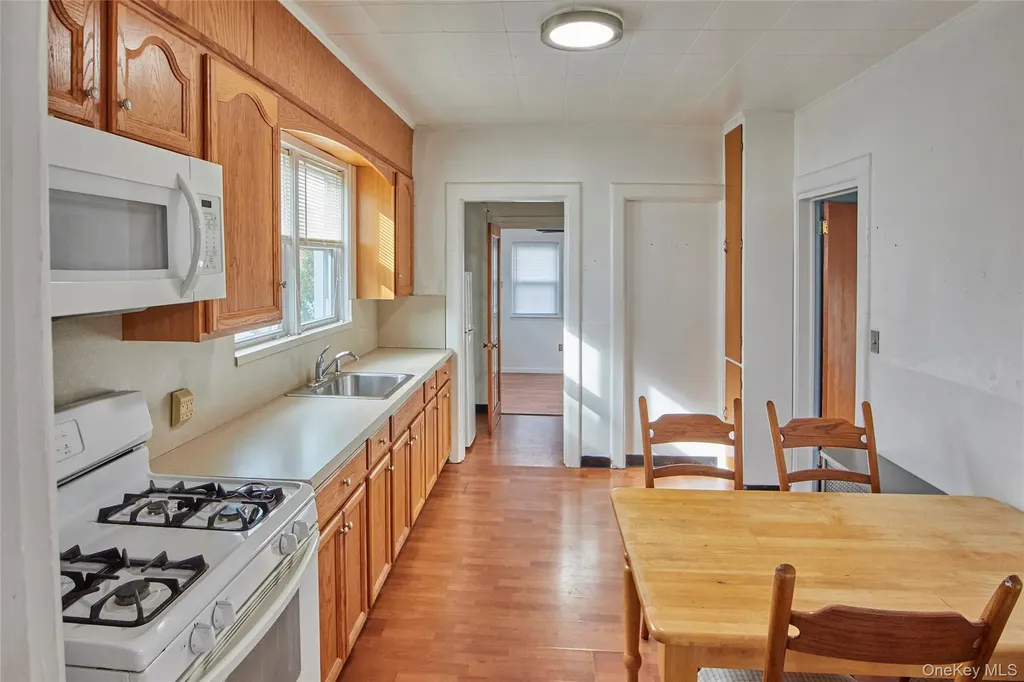 728 Frost Avenue Peekskill NY 10566