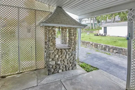 728 Frost Avenue Peekskill NY 10566