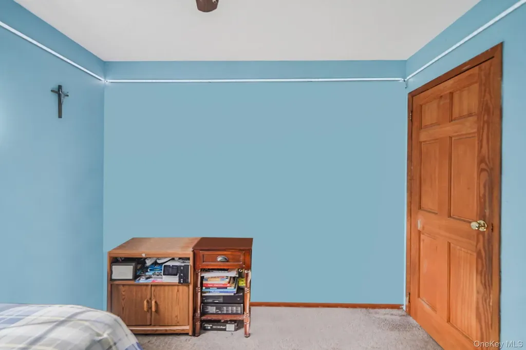 21 Coleridge Road Holbrook NY 11741