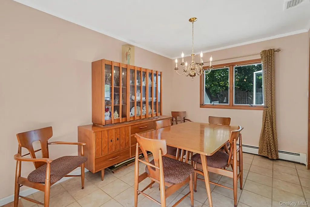 21 Coleridge Road Holbrook NY 11741
