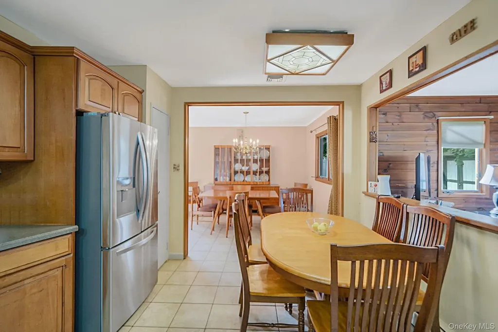 21 Coleridge Road Holbrook NY 11741