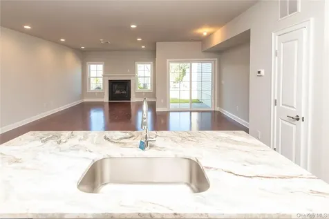 128 Hudson View Terrace Hyde Park NY 12538