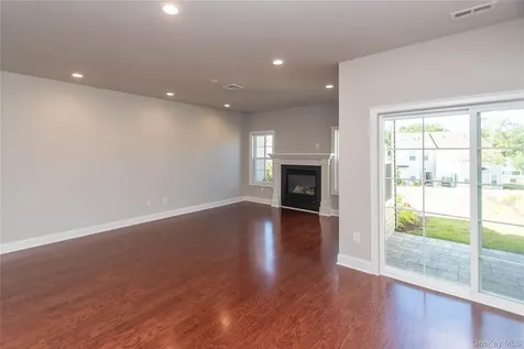 128 Hudson View Terrace Hyde Park NY 12538