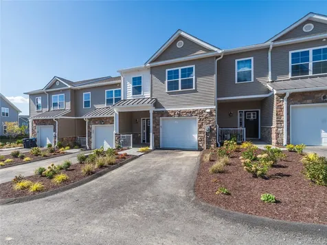 128 Hudson View Terrace Hyde Park NY 12538