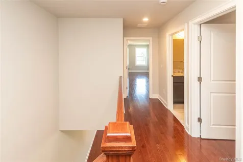 128 Hudson View Terrace Hyde Park NY 12538