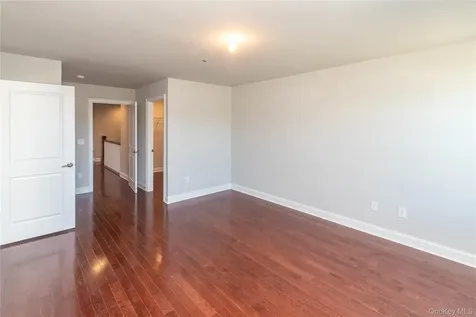 128 Hudson View Terrace Hyde Park NY 12538