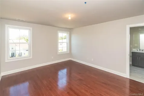 128 Hudson View Terrace Hyde Park NY 12538