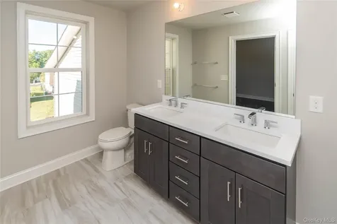 128 Hudson View Terrace Hyde Park NY 12538