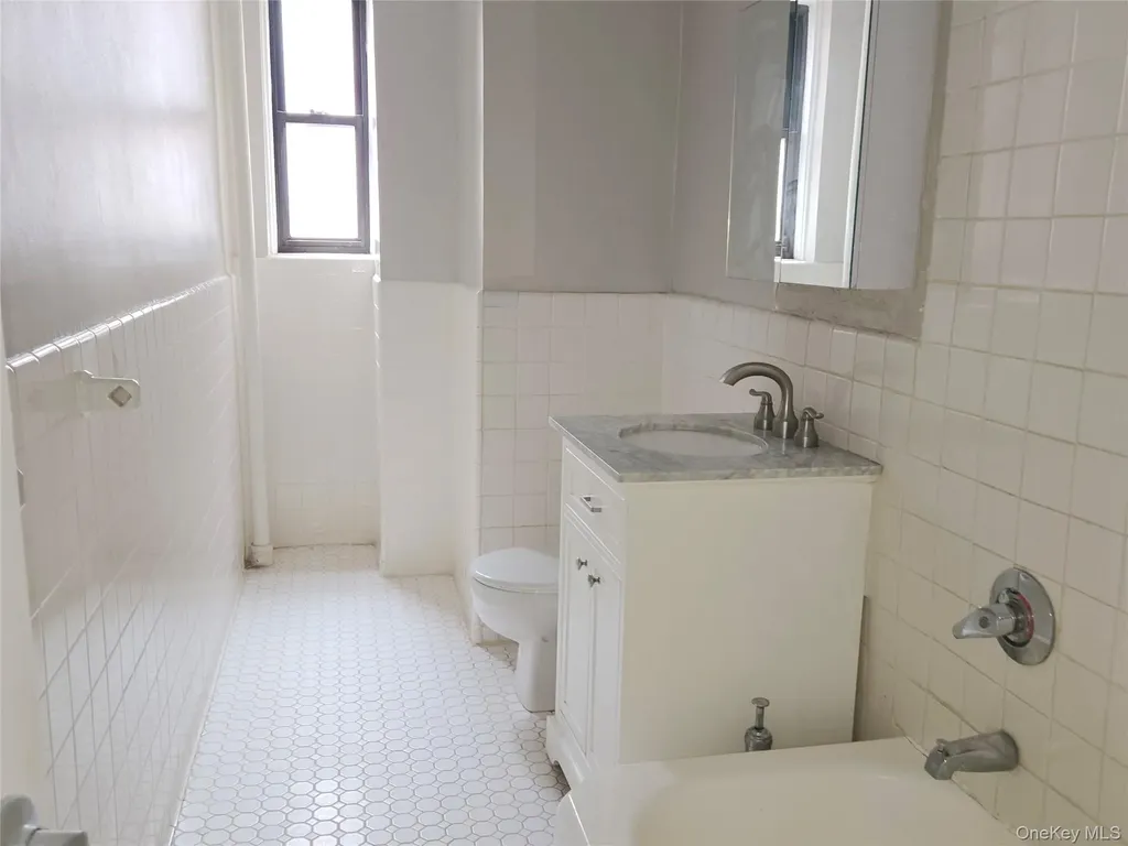 55 E 190th Street Bronx NY 10468