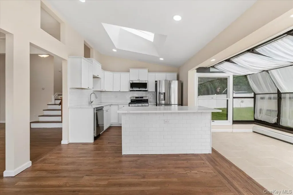 6 Nowick Lane Smithtown NY 11787