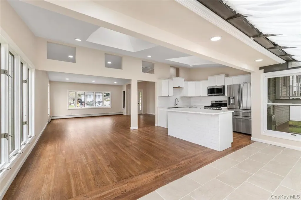 6 Nowick Lane Smithtown NY 11787