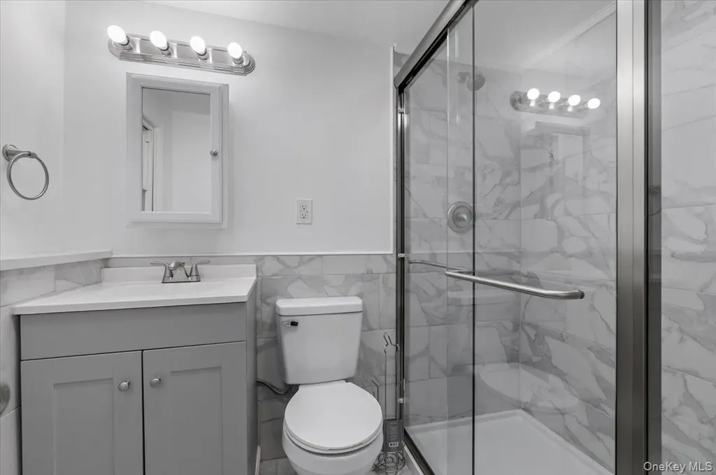 6 Nowick Lane Smithtown NY 11787