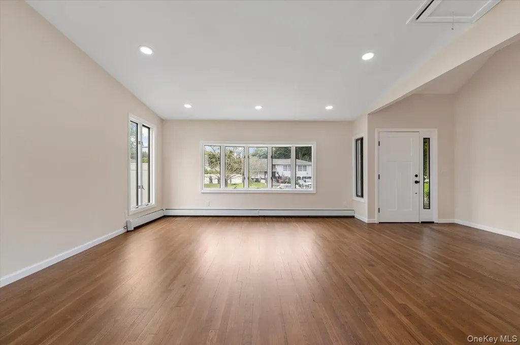 6 Nowick Lane Smithtown NY 11787