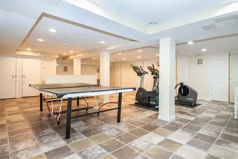 3 Hamilton Road Scarsdale NY 10583