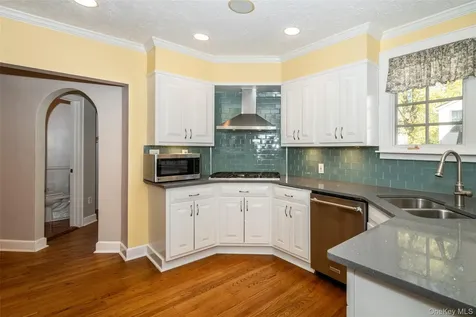 3 Hamilton Road Scarsdale NY 10583