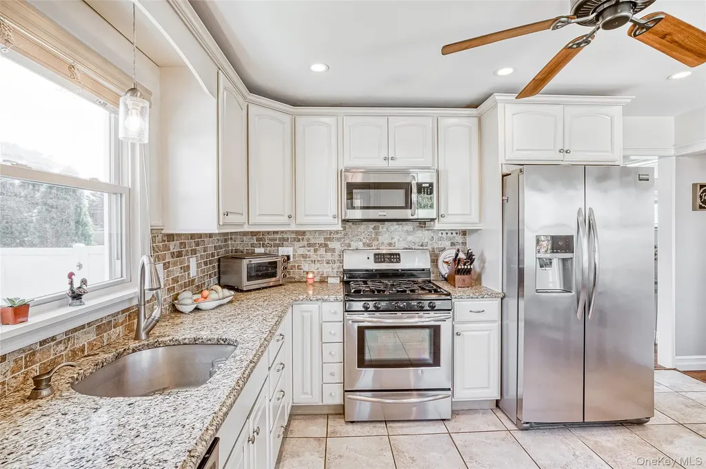 210 11th Street West Babylon NY 11704