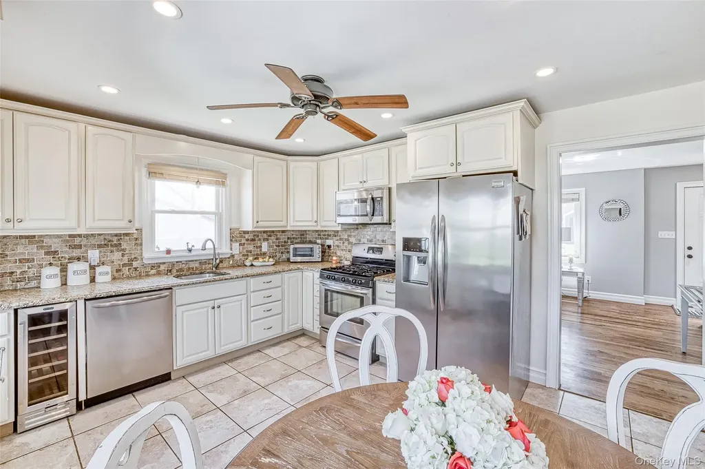 210 11th Street West Babylon NY 11704