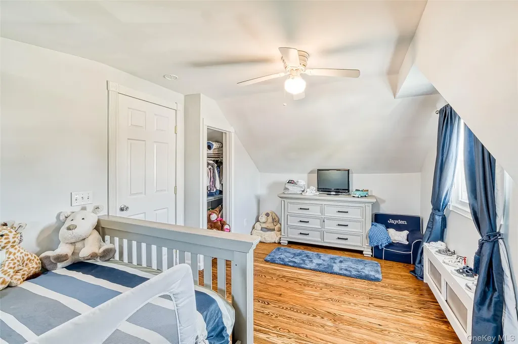 210 11th Street West Babylon NY 11704