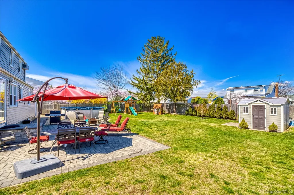 210 11th Street West Babylon NY 11704