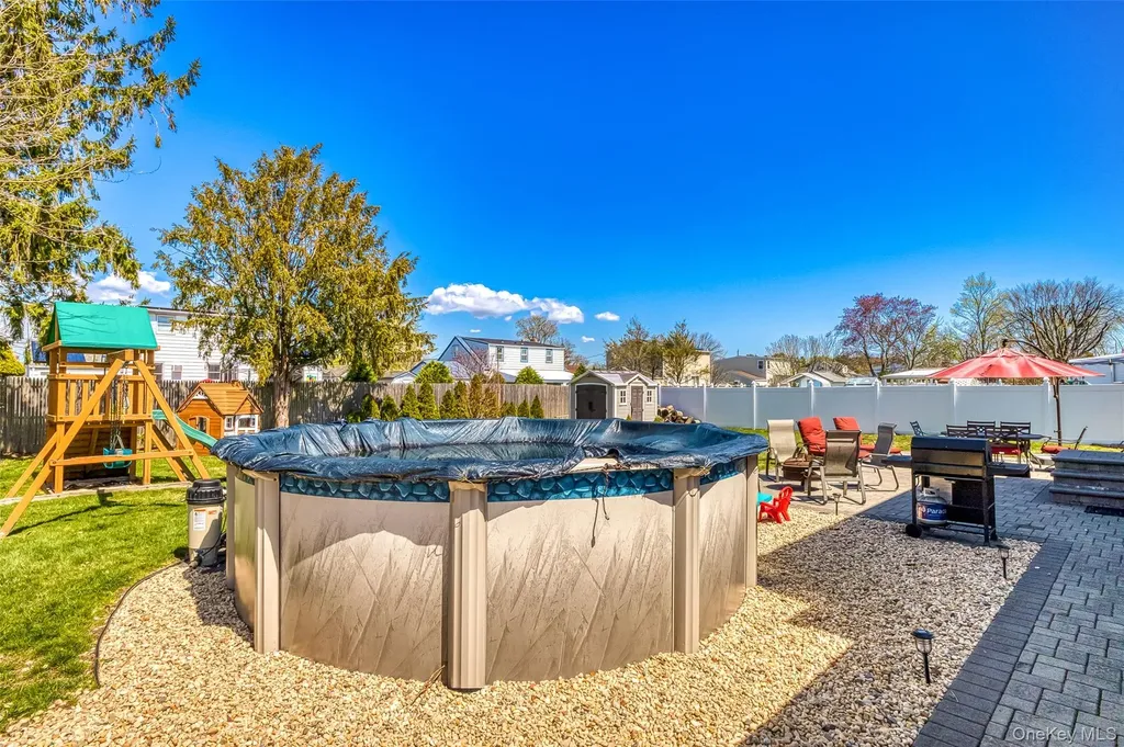 210 11th Street West Babylon NY 11704