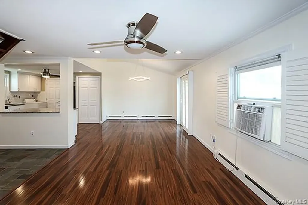 36 Torrey Pine Lane Medford NY 11763