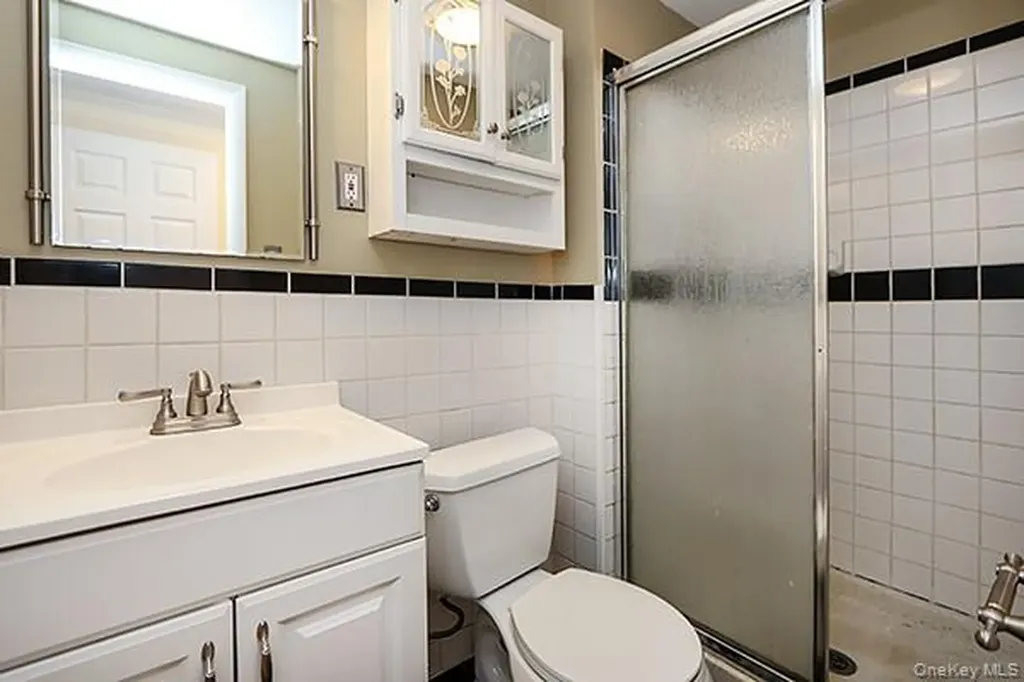 36 Torrey Pine Lane Medford NY 11763