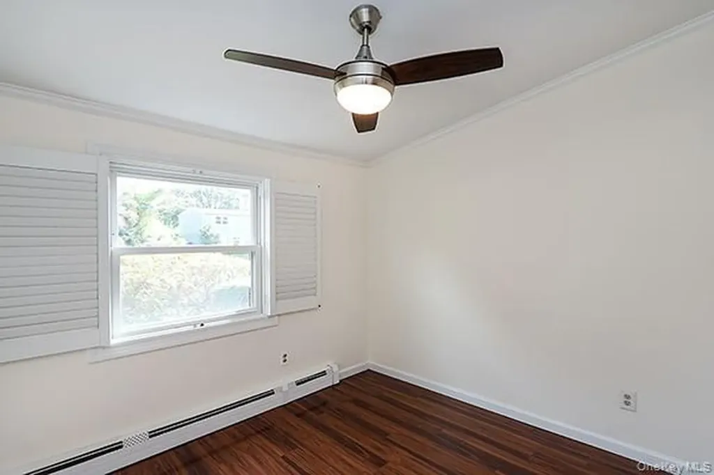 36 Torrey Pine Lane Medford NY 11763