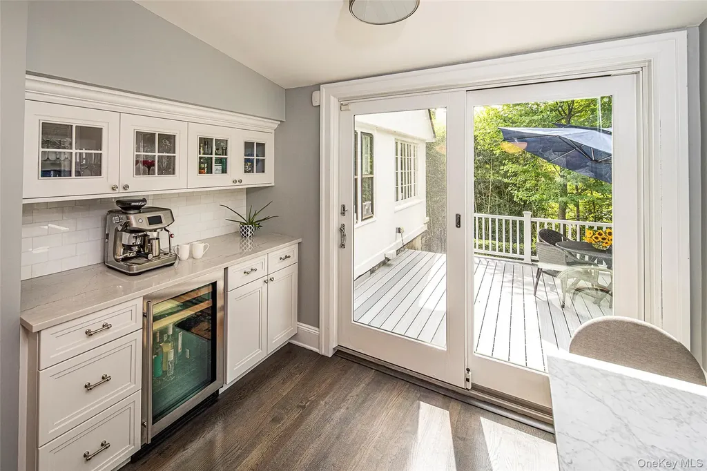 119 Pondfield Road W Bronxville NY 10708