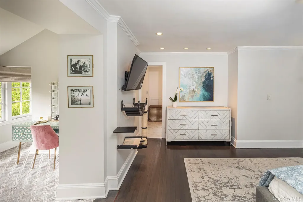 119 Pondfield Road W Bronxville NY 10708