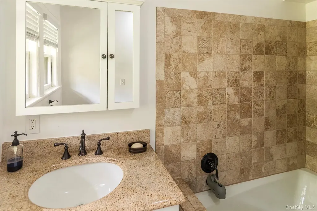 119 Pondfield Road W Bronxville NY 10708