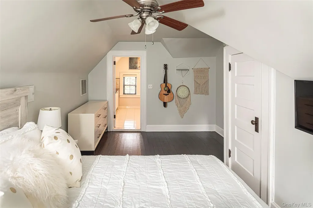 119 Pondfield Road W Bronxville NY 10708