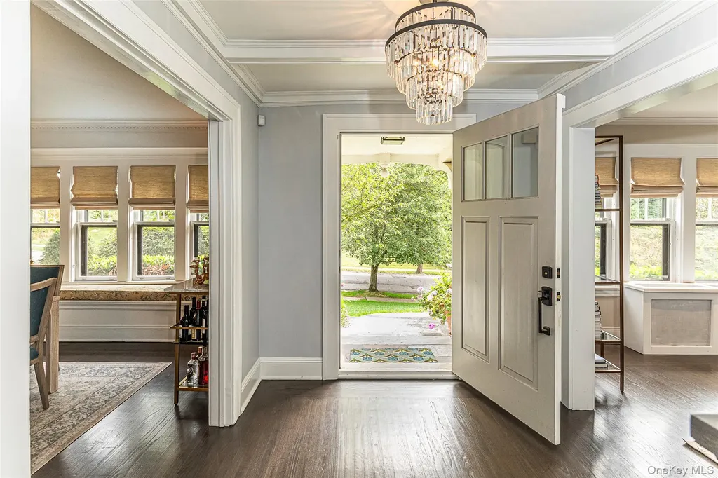 119 Pondfield Road W Bronxville NY 10708