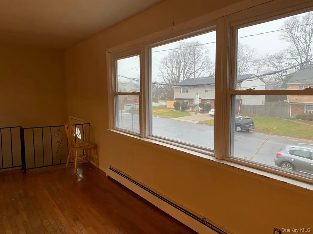 16 Broadway West Babylon NY 11704