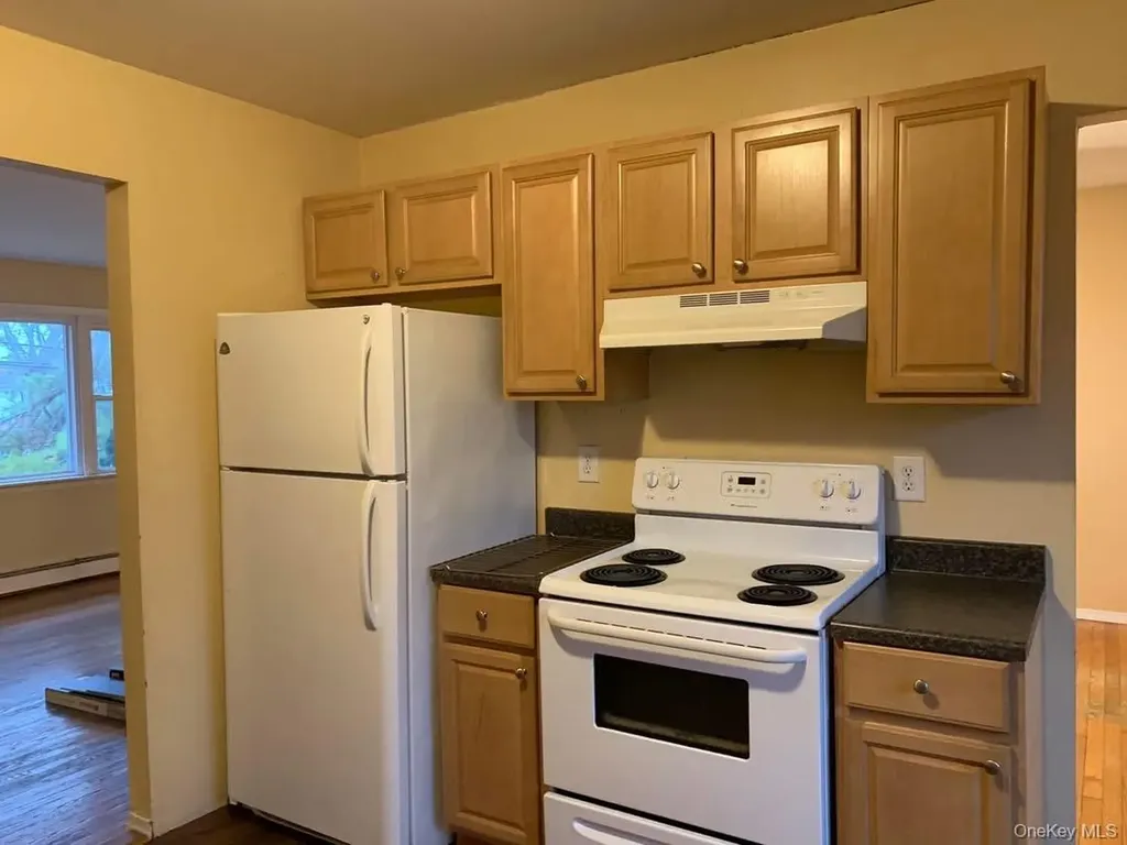16 Broadway West Babylon NY 11704