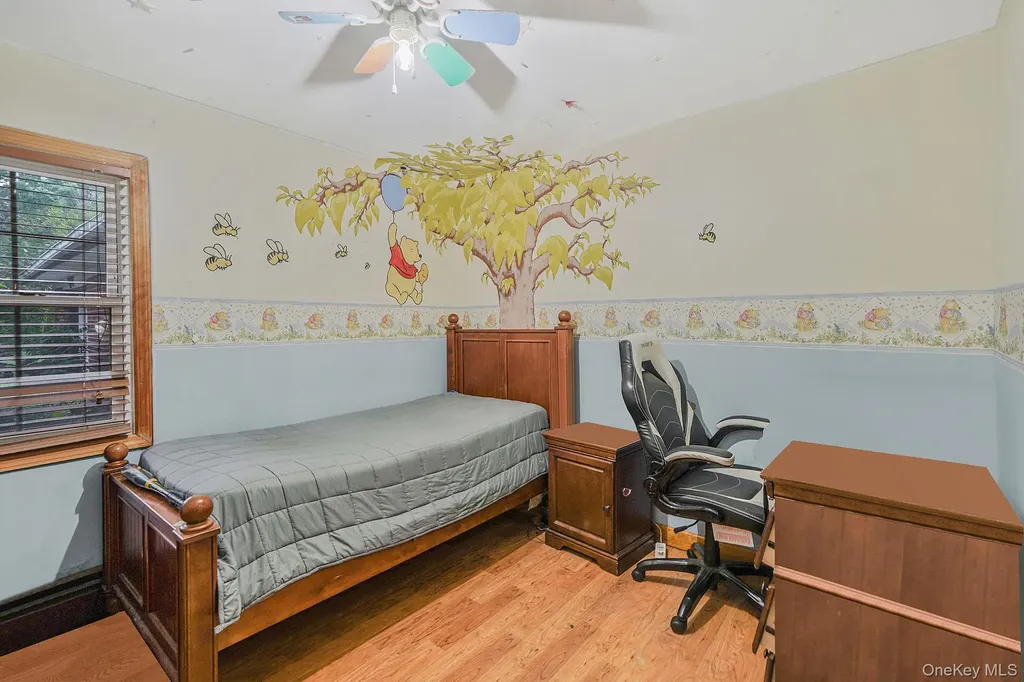 17 Whitmore Lane Coram NY 11727