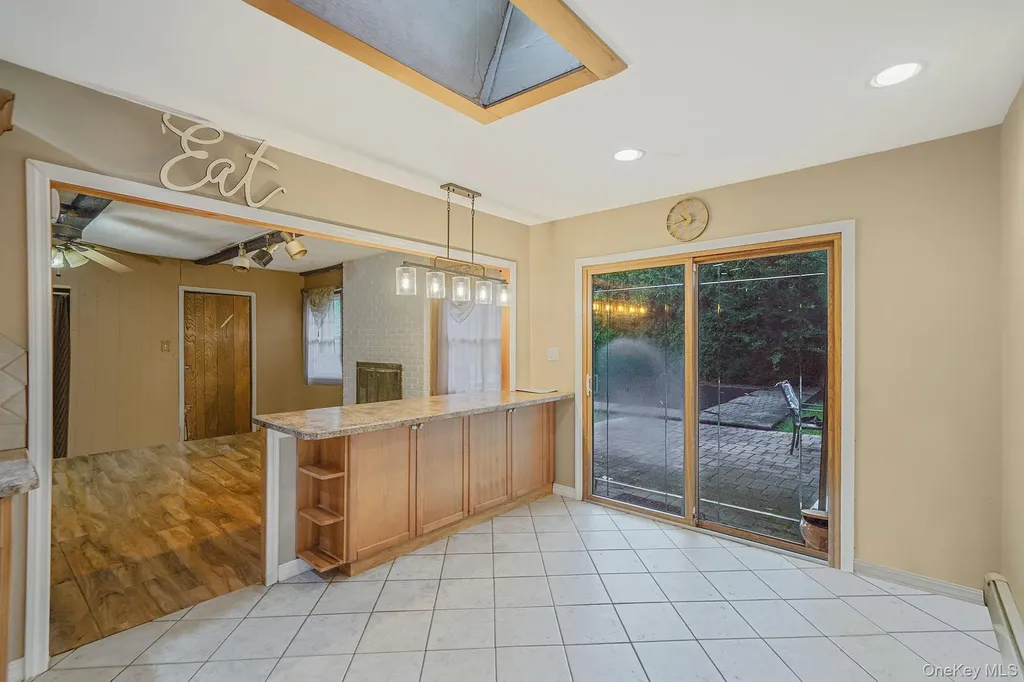 17 Whitmore Lane Coram NY 11727