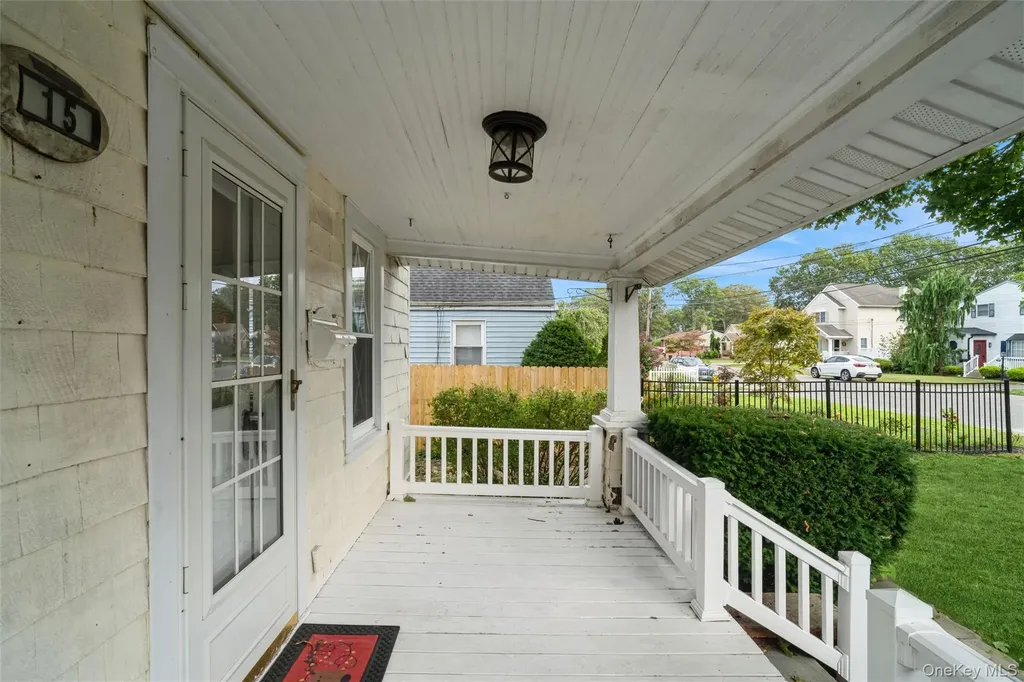 15 Lillian Place Patchogue NY 11772