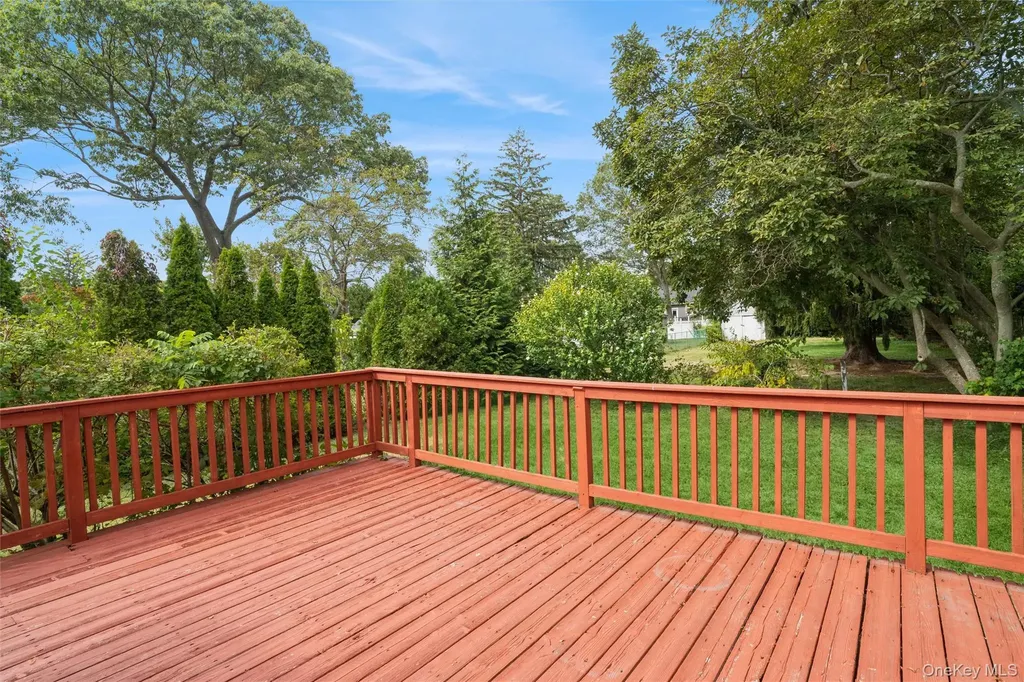 15 Lillian Place Patchogue NY 11772