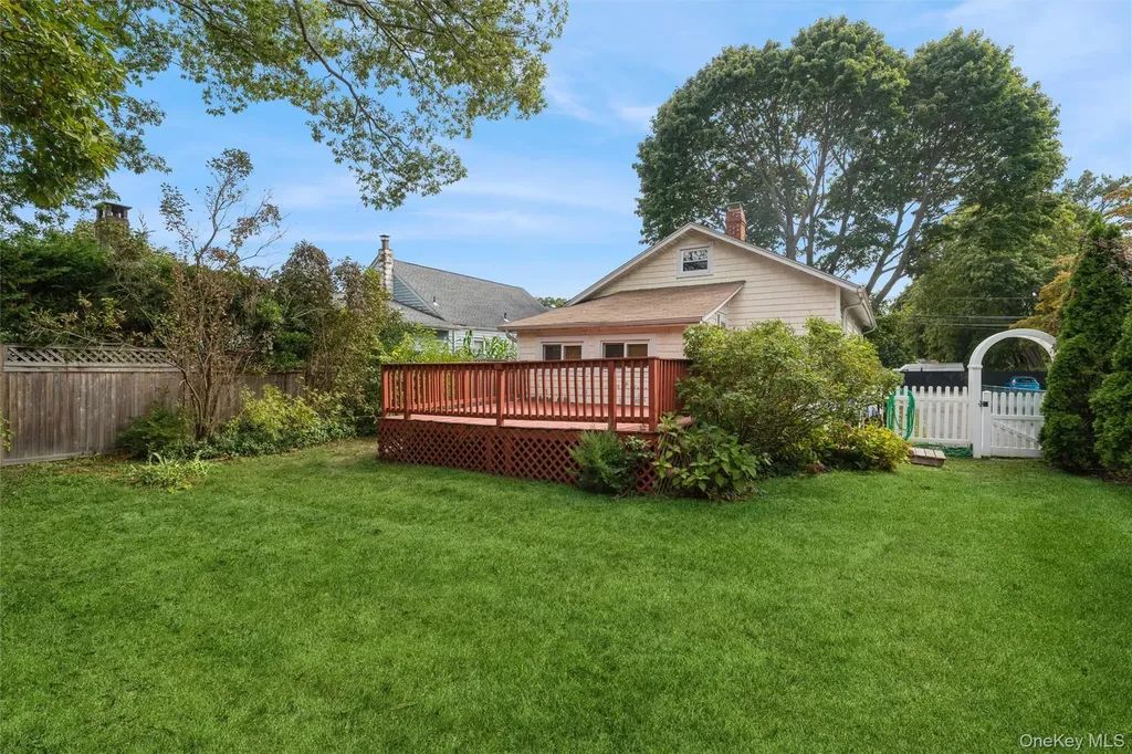 15 Lillian Place Patchogue NY 11772