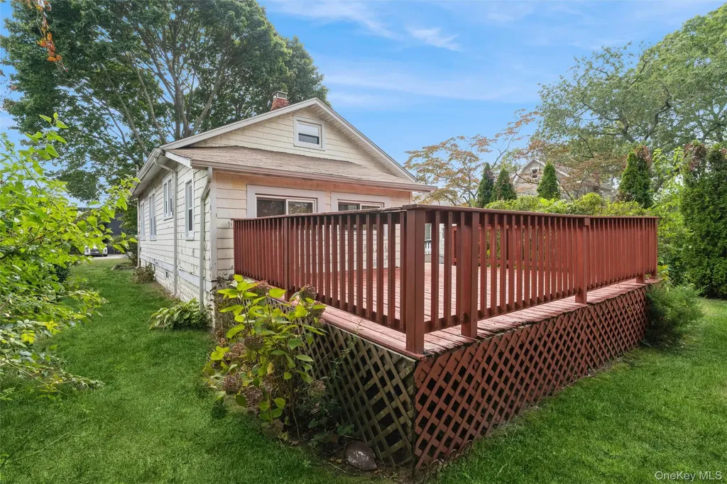 15 Lillian Place Patchogue NY 11772