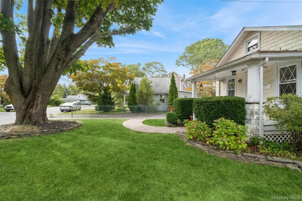15 Lillian Place Patchogue NY 11772