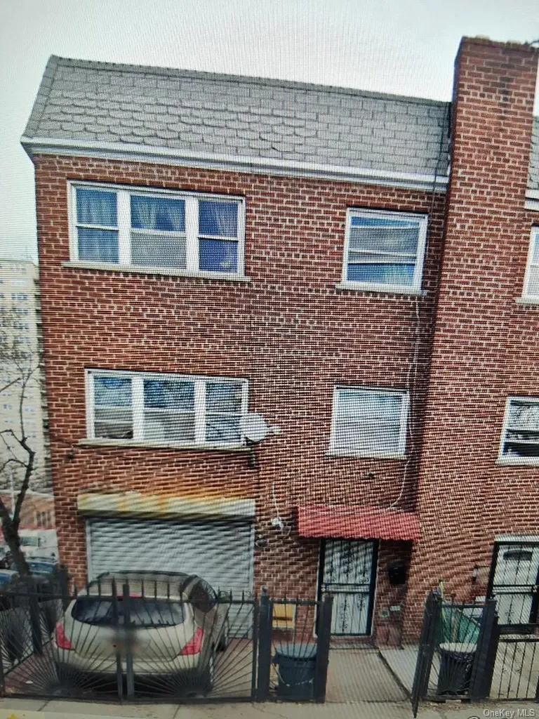 1156 Metcalf Avenue Bronx NY 10472