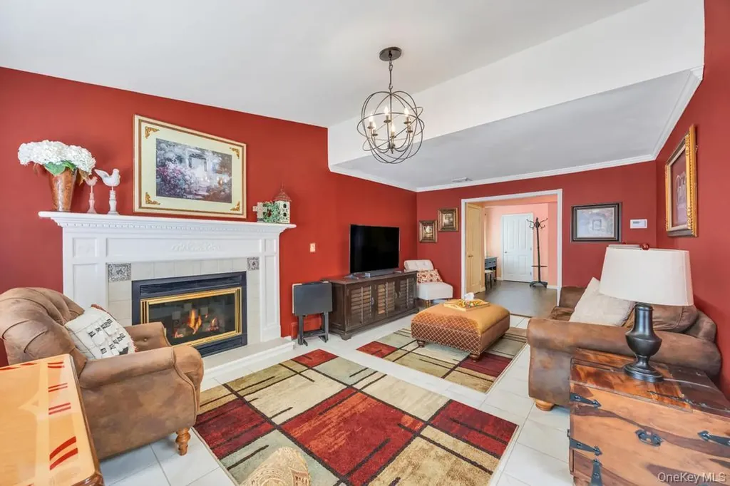 47 Choir Lane Westbury NY 11590