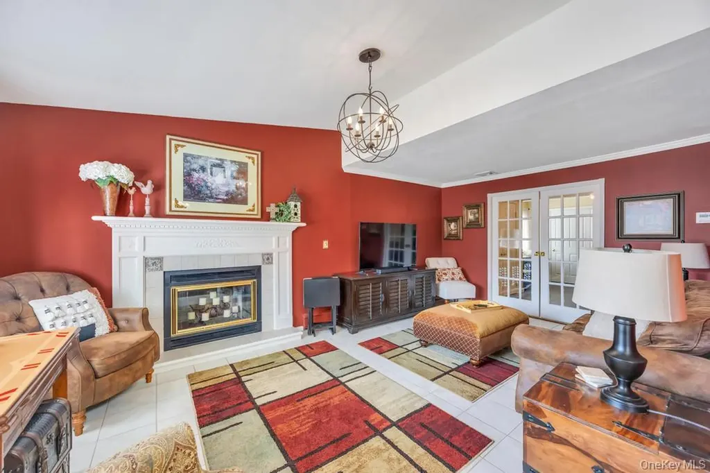 47 Choir Lane Westbury NY 11590