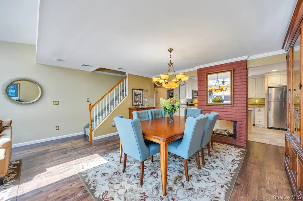 47 Choir Lane Westbury NY 11590