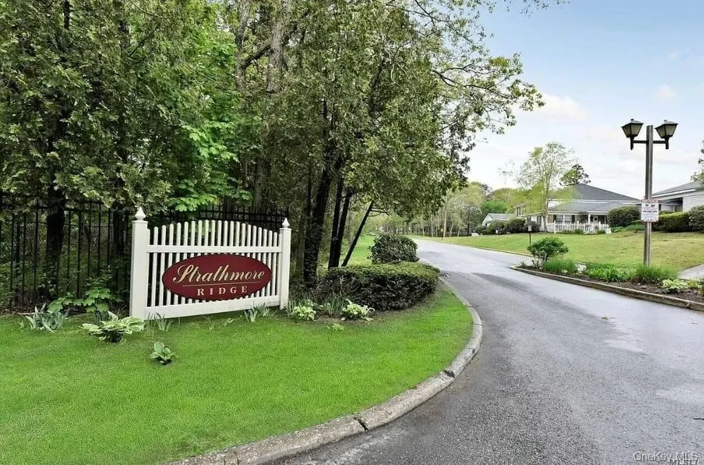 2D Valley Forge Court Ridge NY 11961