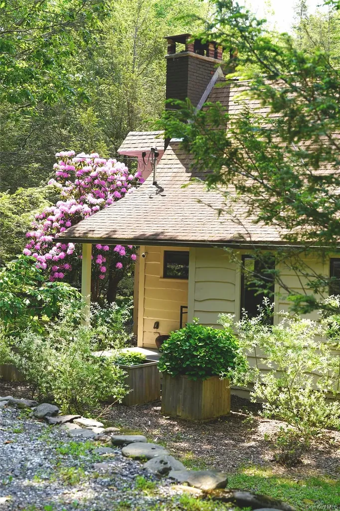 241 Silver Hollow Road Willow NY 12495