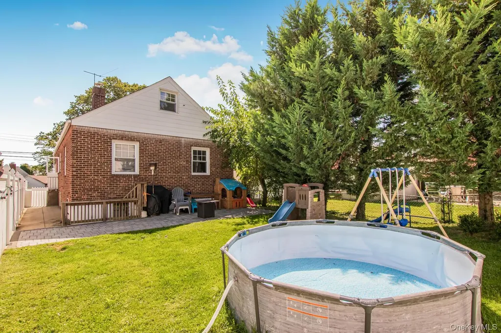 81 Bainton Street Yonkers NY 10704